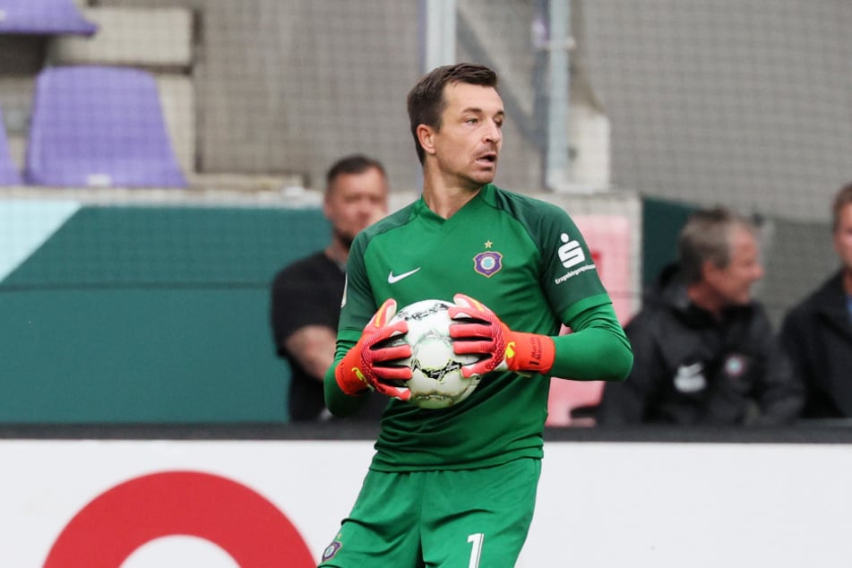 Was für eine Zahl: Martin Männel (38) bestreitet am Samstag sein 600. Pflichtspiel für Aue.