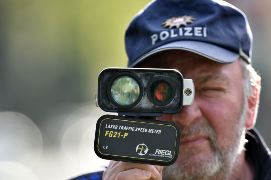 Die Polizei hat auf der B247 im Kreis Gotha Geschwindigkeitskontrollen durchgeführt. (Symbolbild)