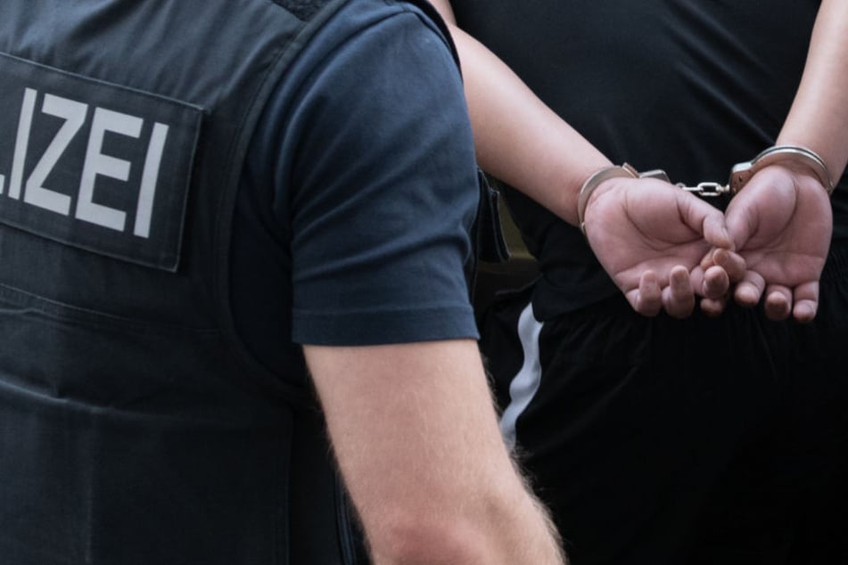 Der 18-Jährige muss sich bald vor dem Landgericht Flensburg verantworten (Symbolbild).