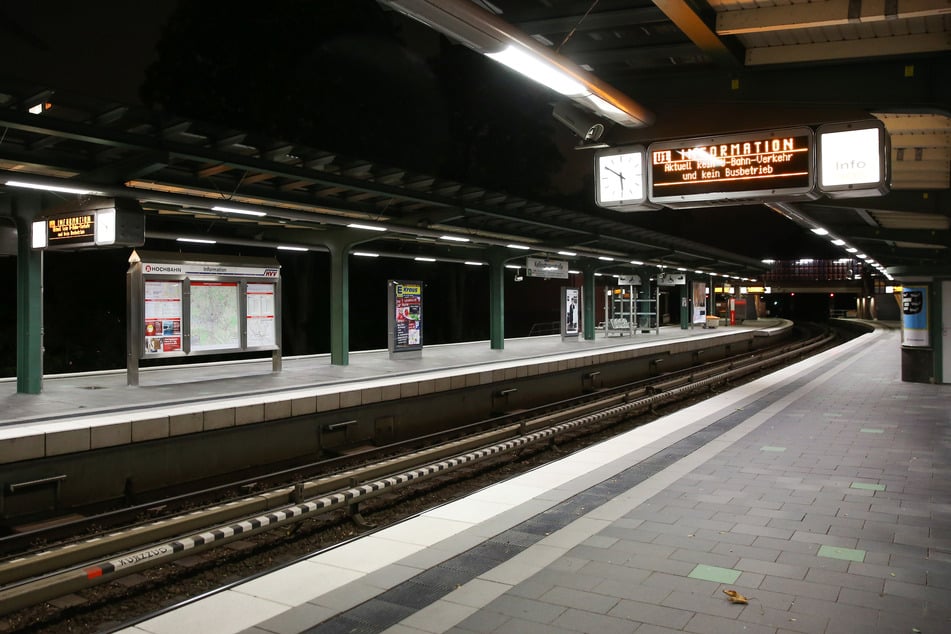 Seine Spur verliert sich am U-Bahnhof Kellinghusenstraße. (Archivbild)