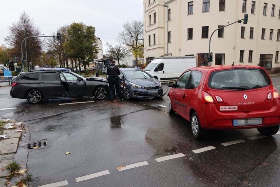 Zum dritten Mal binnen 24 Stunden krachte es auf der Kreuzung Hainstraße/Palmstraße. Kurz darauf kam es zum nächsten Unfall.