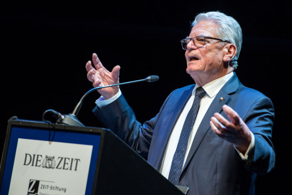 Joachim Gauck, Bundespräsident a.D., spricht während der Verleihung des Marion Dönhoff-Preises.