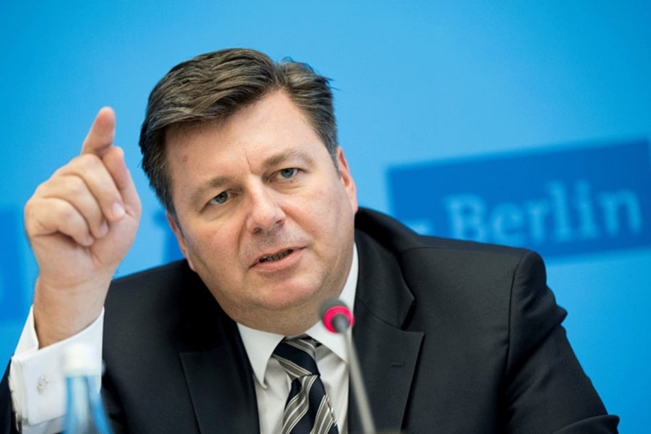 Berlins Innensenator Andreas Geisel (SPD) sieht auch Handlungsbedarf, zunächst wird aber Geld in Schulen investiert.