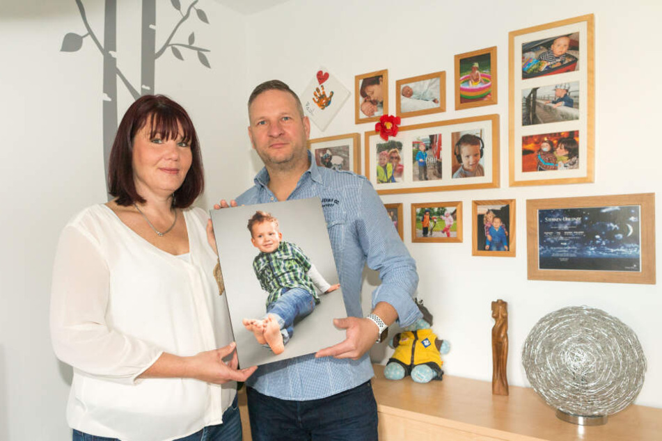Grit (46) und Sören Graser (48) bleibt die Erinnerung an ihren gemeinsamen Sohn. Jetzt wollen sie anderen helfen.