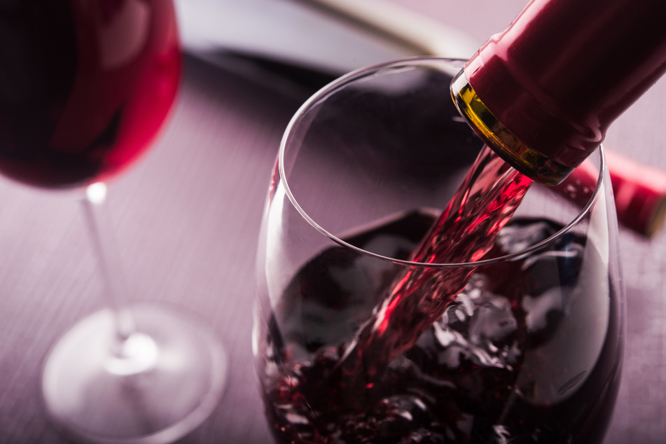 34 Flaschen vermeintlicher Edel-Rotwein konnten als unecht identifiziert werden. (Symbolbild)