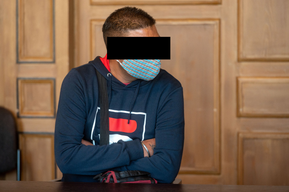 Pizzabäcker Mona S. (36) soll eine Schülerin begrapscht haben.
