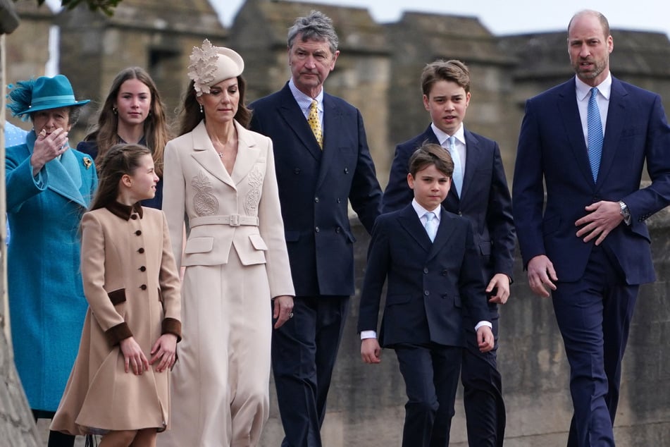 The British royal family put on a united front on Sunday as they attended a traditional Easter service at Windsor.