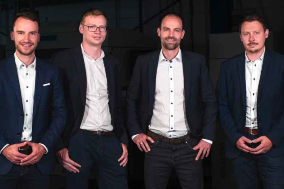 Idee zum Unternehmen gemacht: Philipp Arnold (26, v.l.), Lasse Berling (27), Jakob Jung (36) und Axel Helm (32).