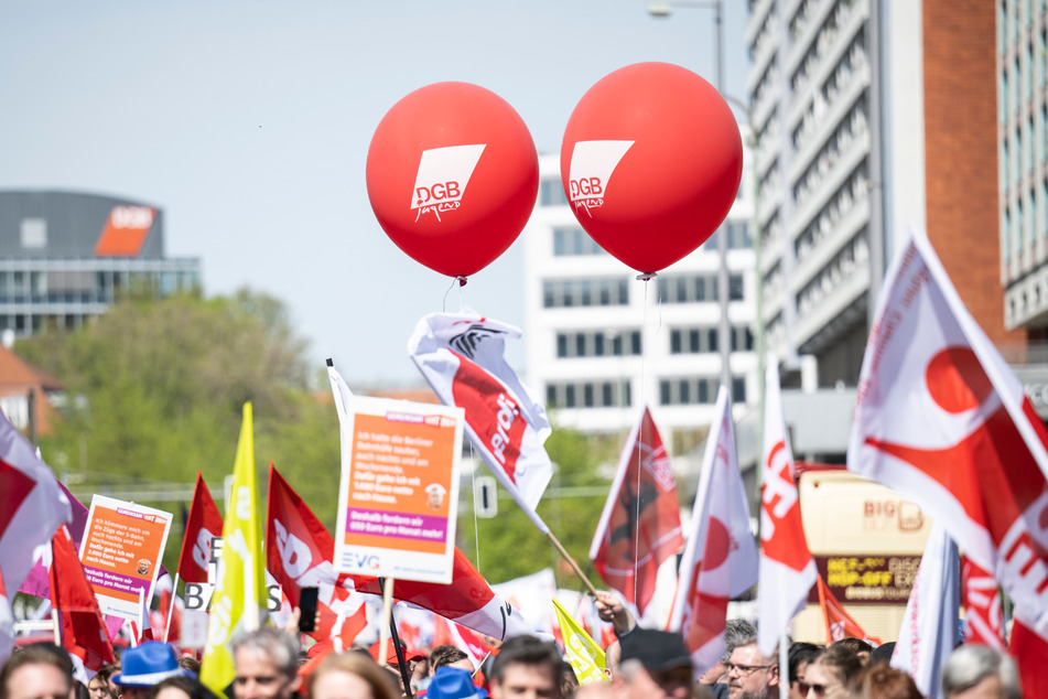 Tag der Arbeit: Deutscher Gewerkschaftsbund fordert bessere Löhne