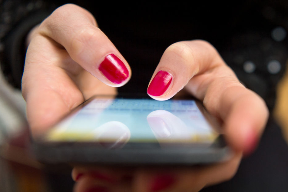 Hack-Angriff auf Chat-Community Knuddels: Hacker erobern Millionen von Daten.