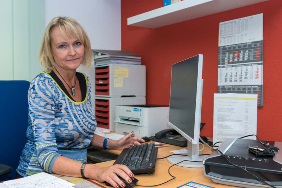 Heike Teubner (52) von der Verbraucherzentrale Auerbach warnt vor Trickbetrügern.