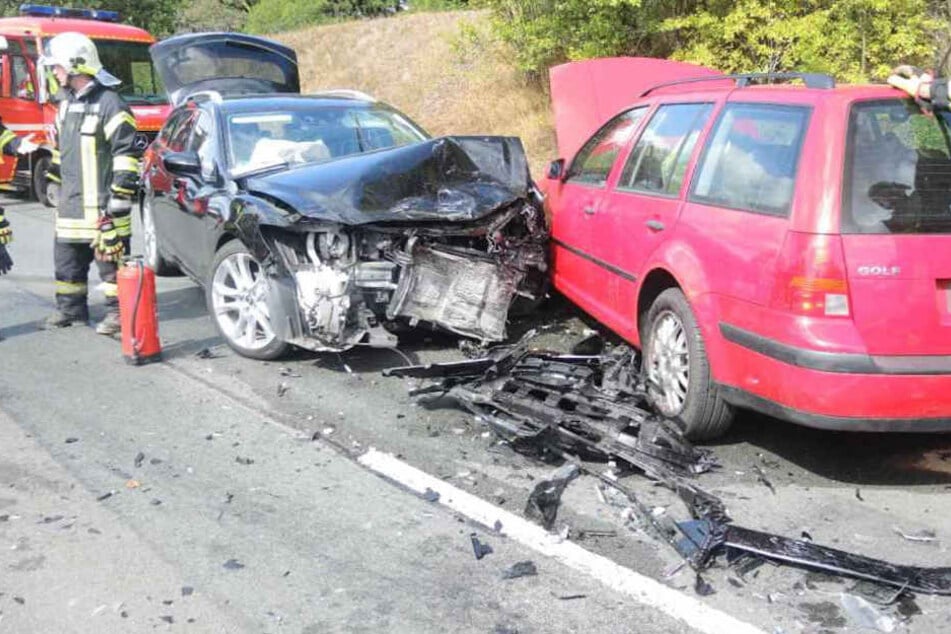 An den Autos entstand erheblicher Schaden.
