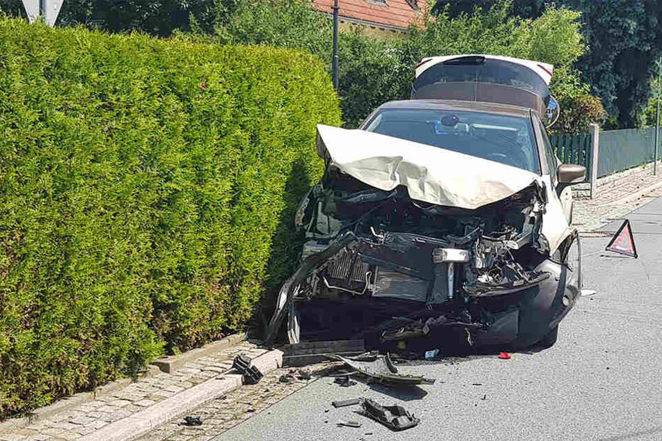 Der Renault erlitt einen Totalschaden!