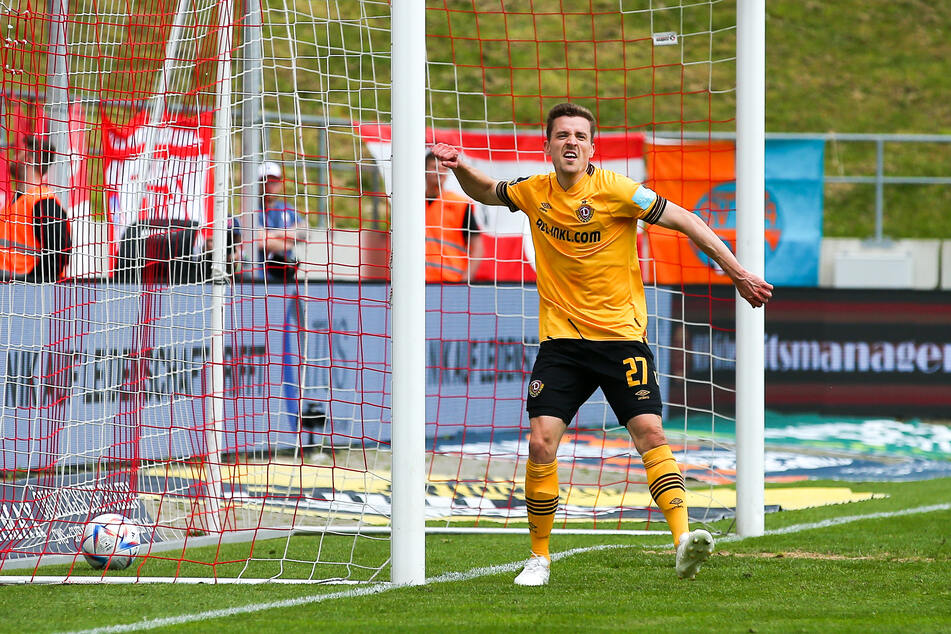 Der Ball liegt im Netz und der Torschütze jubelt: Niklas Hauptmann erzielte den entscheidenden 1:0-Treffer für Dynamo Dresden.