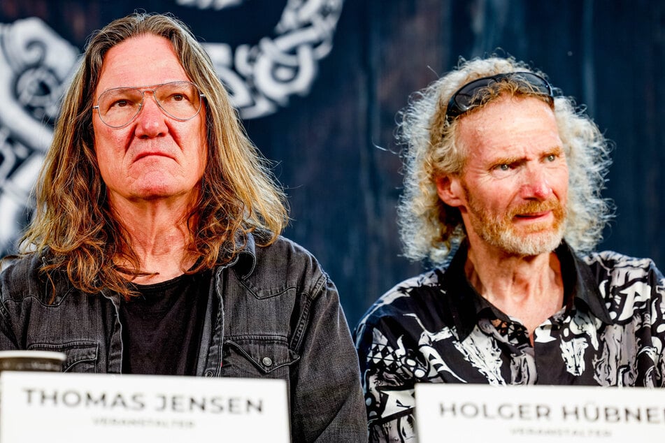 Thomas Jensen (l.) und Holger Hübner, Veranstalter und Gründer des Wacken Open Airs, baten die Fans nach dem wetterbedingten Chaos um Verständnis.