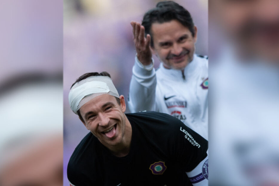 Da waren die Schmerzen vergessen: Martin Männel feierte nach Abpfiff trotz Turban.