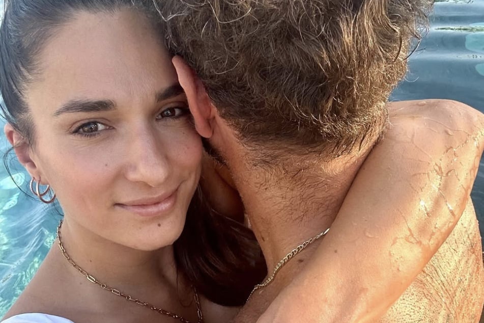 Sally Özcan (36) erwartet ihr drittes Kind.