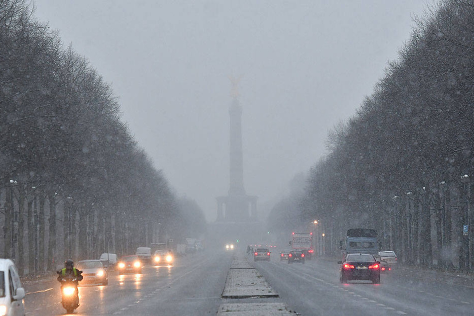 Der erste Schnefall im Dezember 2017 in Berlin