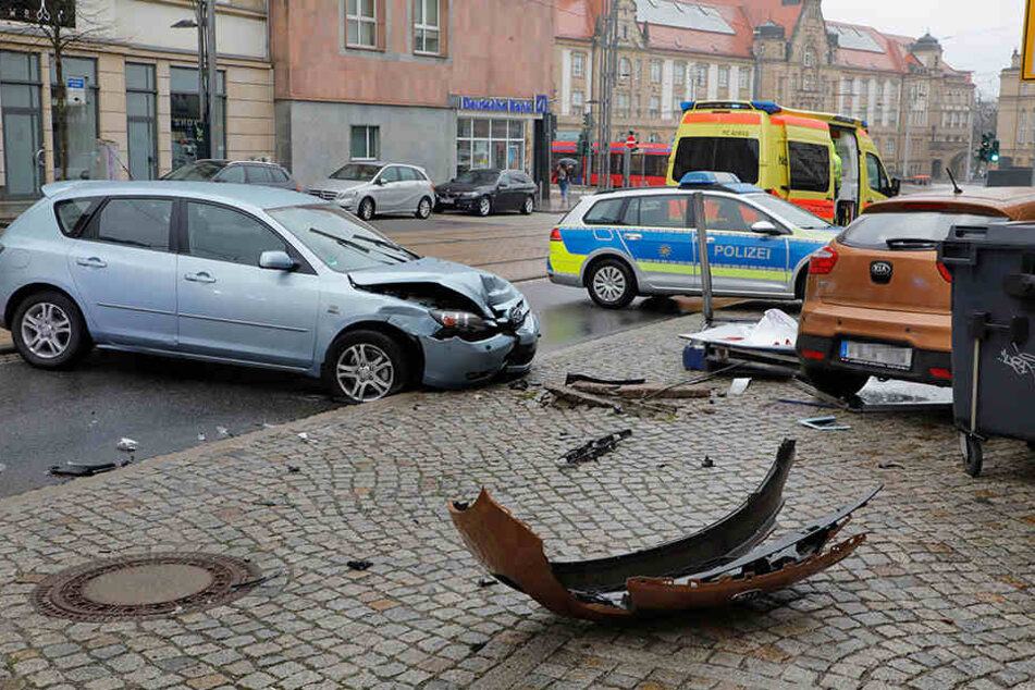 Die Carolastraße musste halbseitig gesperrt werden.