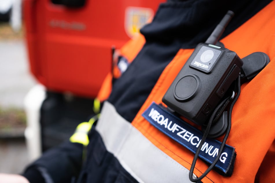 Live-Übertragung vom Einsatzort: Feuerwehr Northeim testet Bodycams