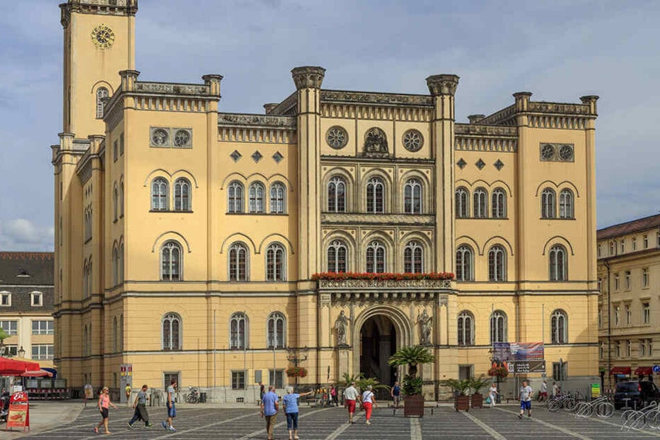 Rathaus von Zittau: Der Stadtrat will nun einen gebürtigen Zittauer wählen.