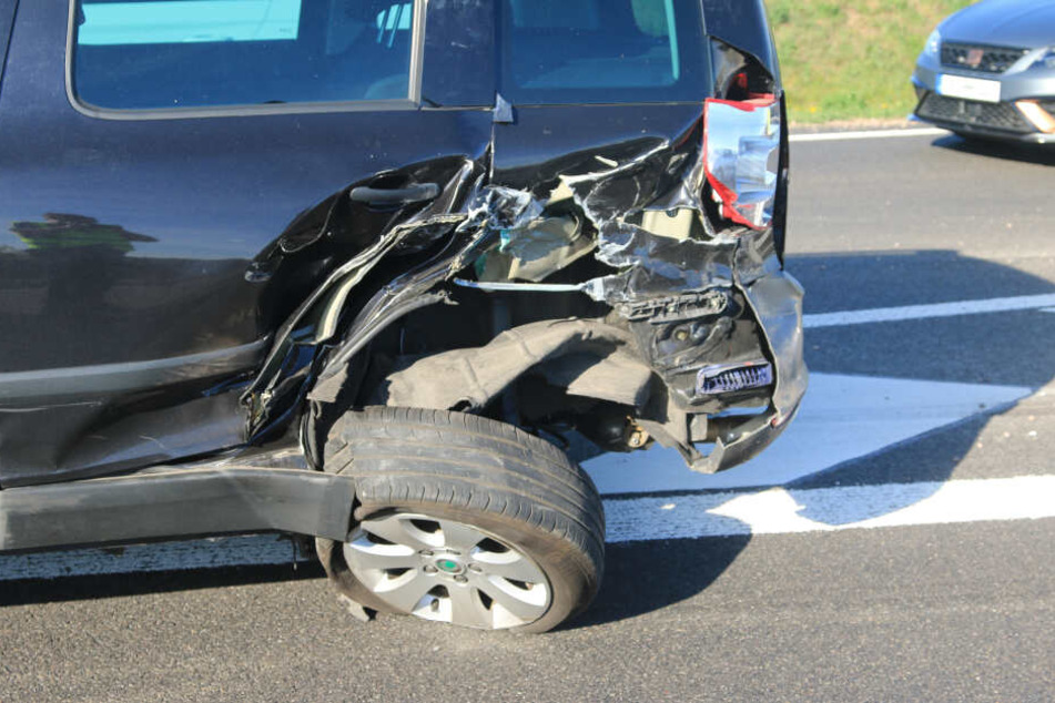Zwei Autos konnten sich nach diesem Unfall nicht mehr alleine von der Stelle bewegen.