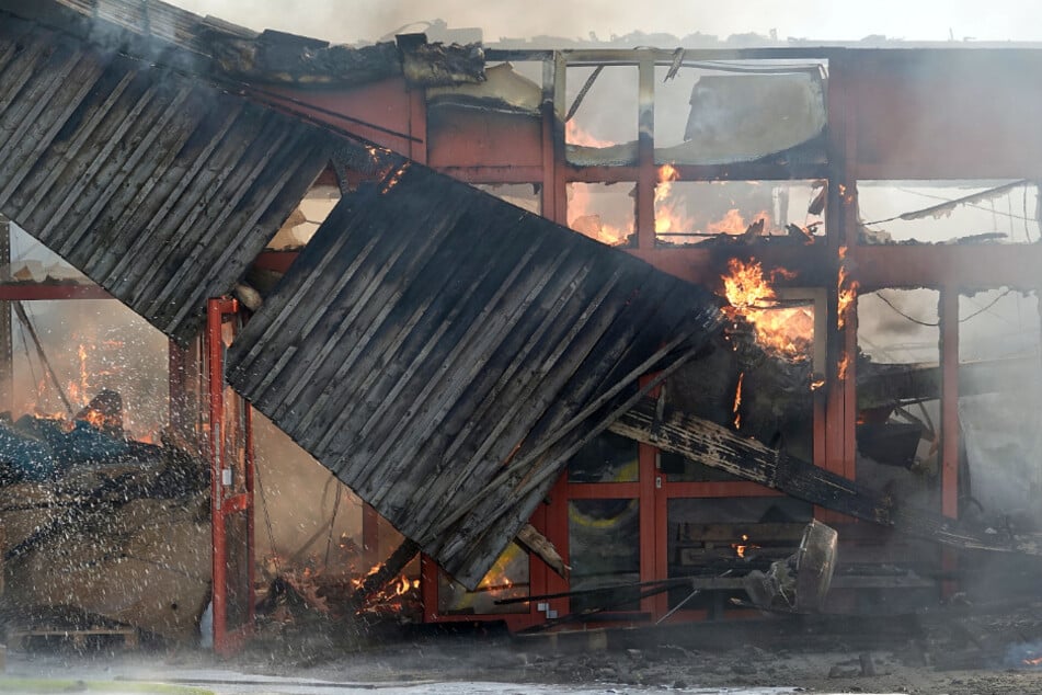 Die Lagerhalle war nicht mehr zu retten.