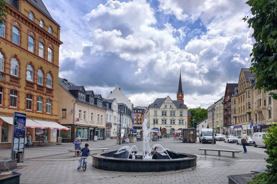 Wer sitzt künftig im Auer Rathaus? Die Bürger können am Sonntag entscheiden.
