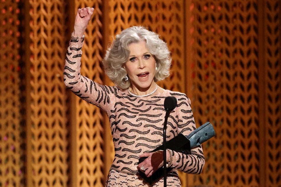 Jane Fonda accepts the Life Achievement Award during the 31st Screen Actors Guild Awards.