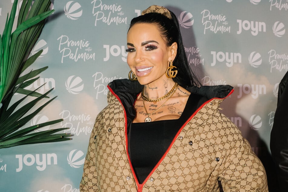 Gina-Lisa Lohfink (39) hat sich einer Beauty-OP unterzogen, die sie bis heute körperlich und psychisch belastet.