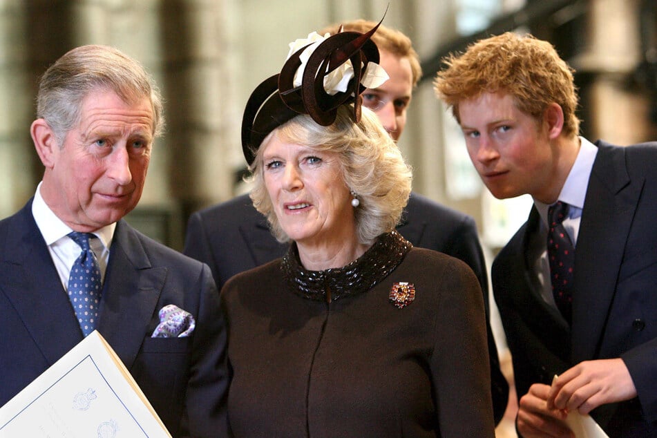 Prinz Harry: Er und William flehten Charles an, Camilla nicht zu heiraten