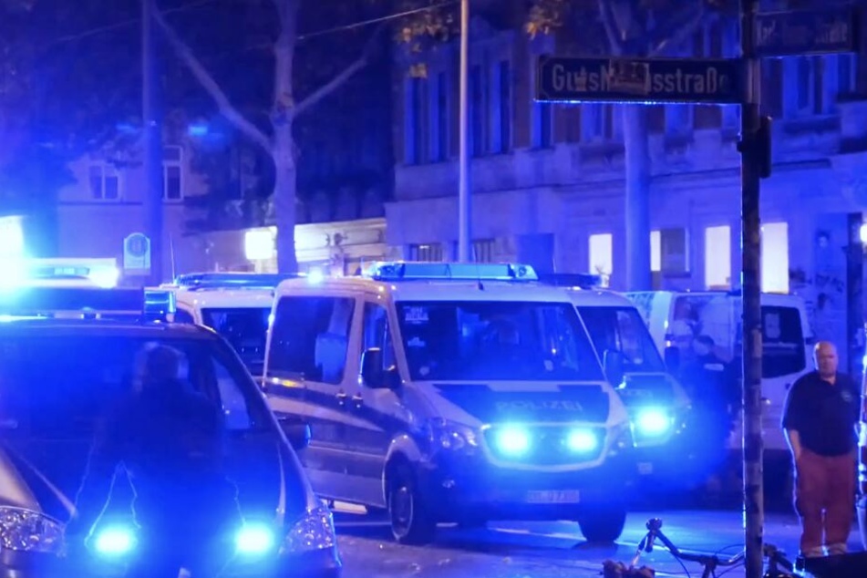 Ein großes Polizeiaufgebot begleitete die Demo.