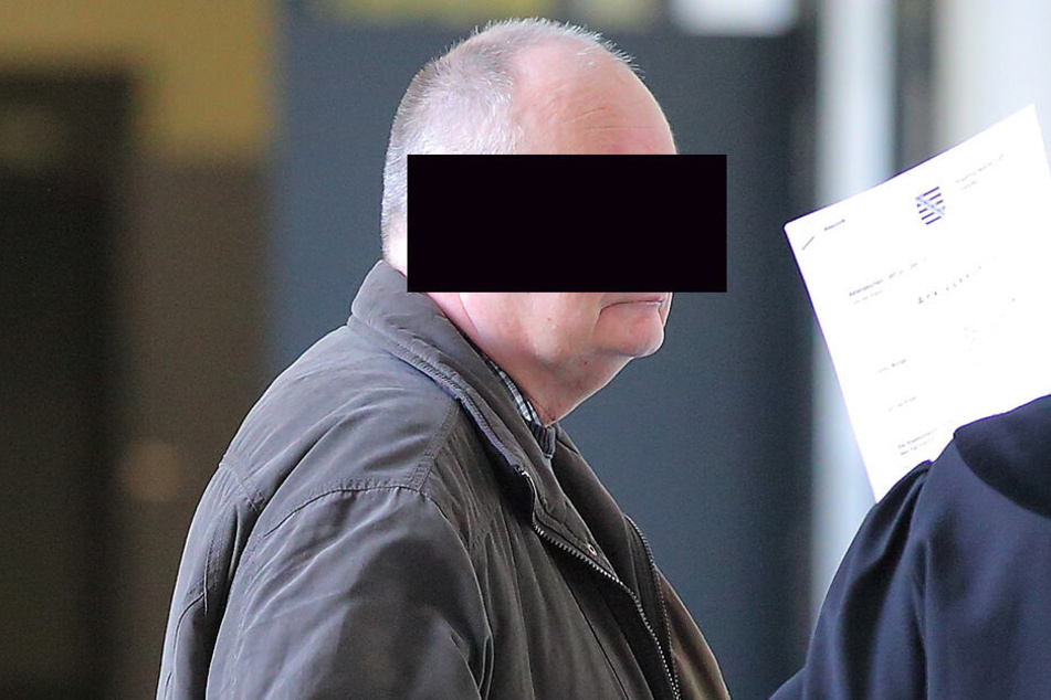Rentner Michael E. (68) muss für das Gerangel 80 Arbeitsstunden ableisten.