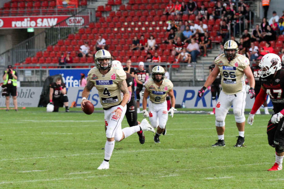Der Dresdner Offense um Quarterback Zack Greenlee (l.) gelang diesmal überhaupt nichts.