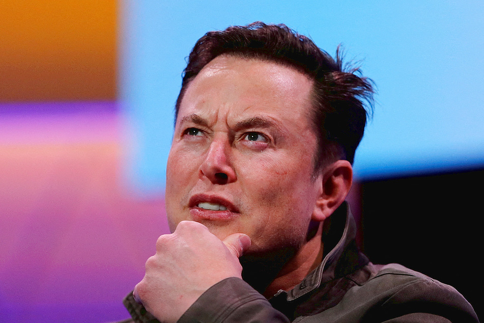 What would Musk do with a controlling stake in Twitter?