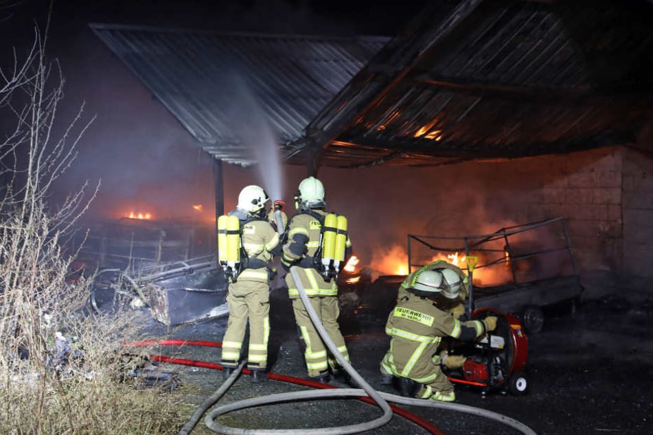 Die Einsatzkräfte brachten die Flammen unter Kontrolle.