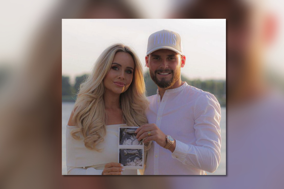 Birger Verstraete (27) teilte ein Foto mit seiner Freundin Zoé Timmermans bei Instagram. Gemeinsam halten sie die Ultraschallbilder in die Höhe.
