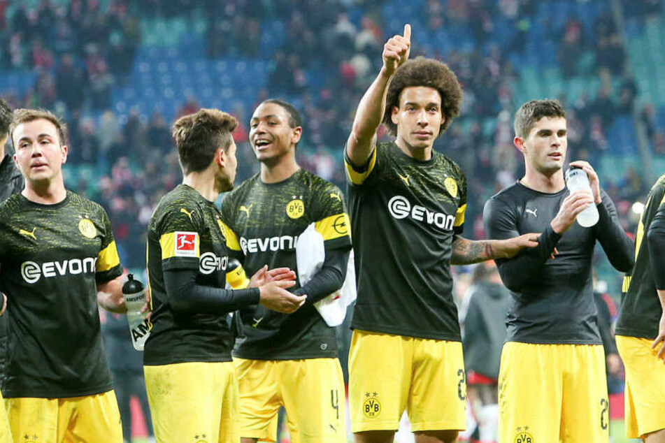 Daumen hoch vom Matchwinner: Axel Witsel erzielte das Tor des Tages.