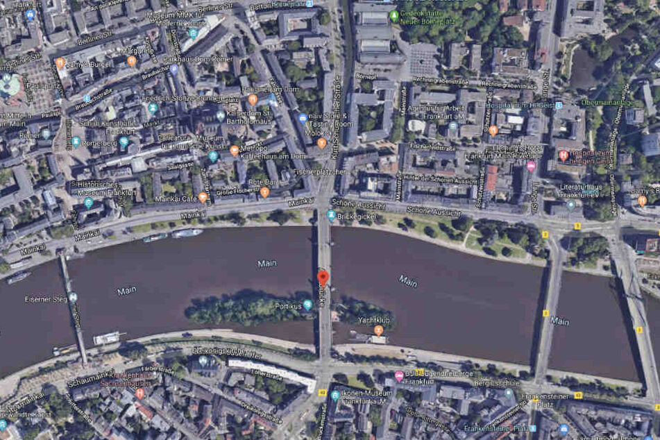 In unmittelbarer Umgebung befinden sich zahlreiche Touristenattraktionen.