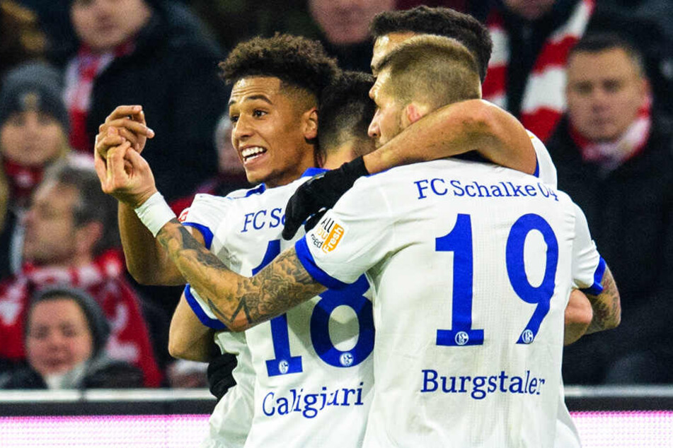 Für Thilo Kehrer (hinten-links) bekommt Schalke eine stolze Ablösesumme: 37 Millionen Euro!