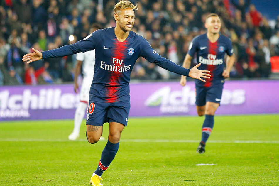 Da kann er sich freuen: Wenn sich Neymar an bestimmte Regeln hält, verdient er pro Jahr 4,5 Millionen Euro mehr.