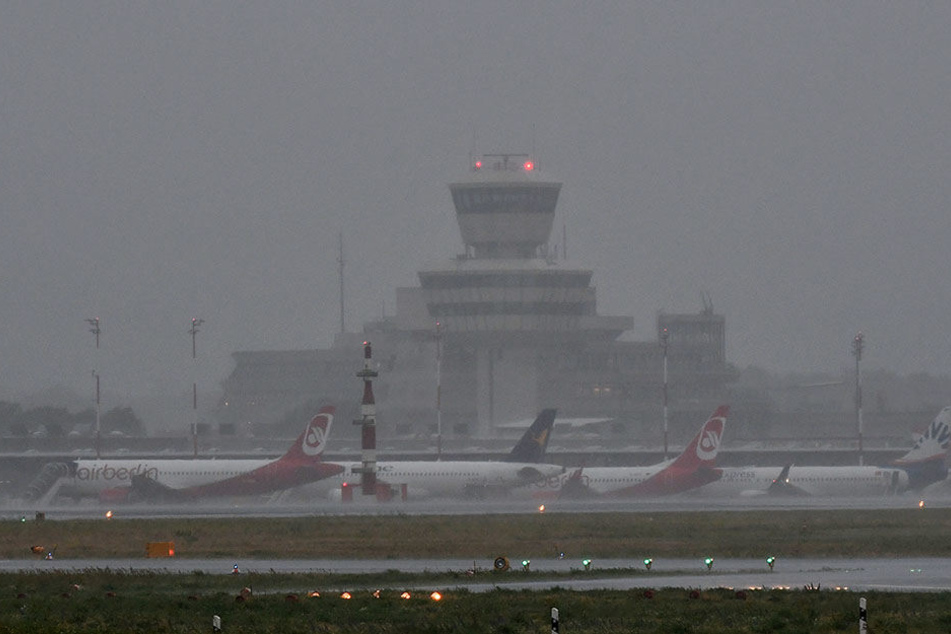 Einige Flugzeuge in Tegel mussten auf dem Boden bleiben.