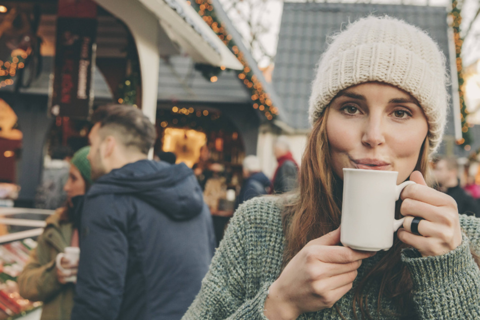 Glühwein gehört zur Adventszeit dazu. Doch der Ausschank ist dieses Jahr umstritten.