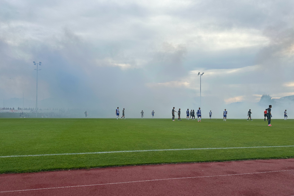 Beim Testspiel zündelten die Hertha-Fans.