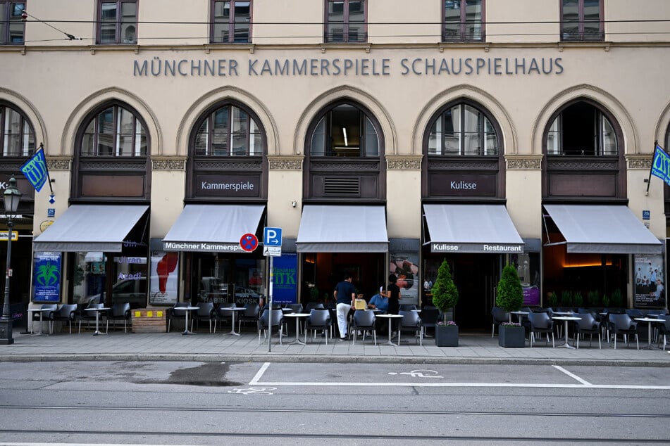 Weitere Ehre: Als Nachwuchstalent wurde Annika Neugart für ihre Leistung in "Wallenstein" – ebenfalls in den Münchner Kammerspielen – geehrt.