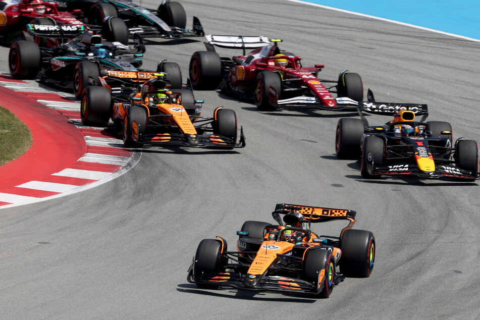Oscar Piastri (24, vorn) holte im McLaren seinen fünften Saisonsieg.