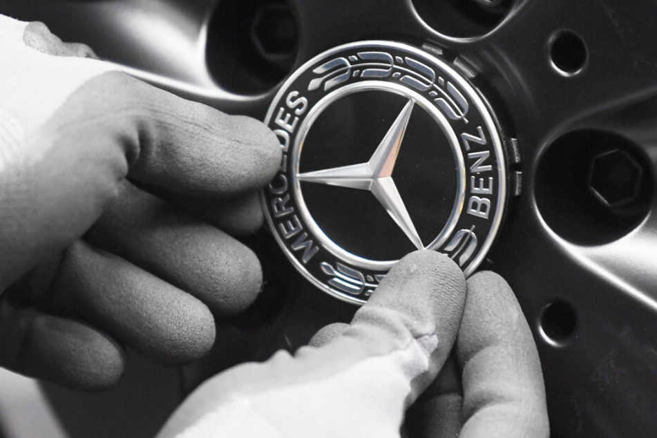 Der Dieselskandal wird für Daimler nochmals teurer. (Symbolbild)