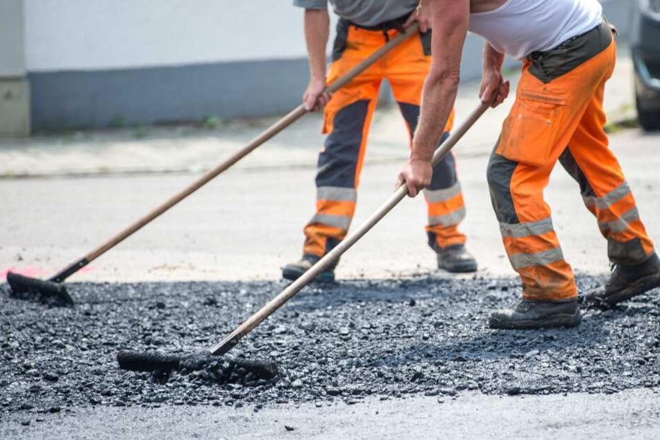 Umleitungen wegen der Bauarbeiten sind ausgeschildert. (Symbolbild)