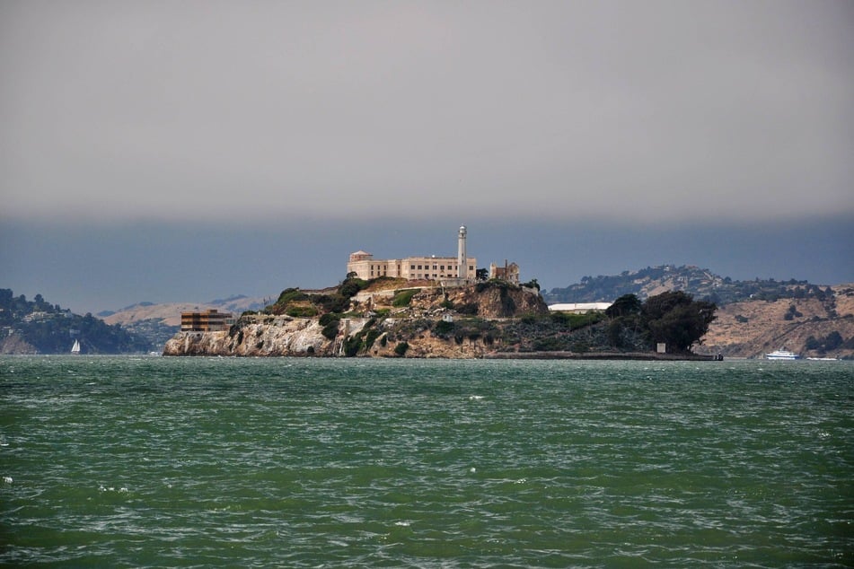 Donald Trump streckt die Finger nach Alcatraz aus: Das Gefängnis wurde strategisch klug auf einer Felseninsel mitten in der Bucht von San Francisco errichtet - mit Blick auf die Skyline der Millionenmetropole.