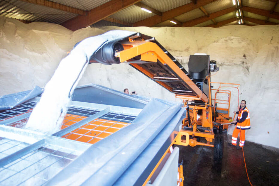 Der Chemnitzer ASR ist mit 6500 Tonnen Streusalz bestens für den ersten Schnee gerüstet.